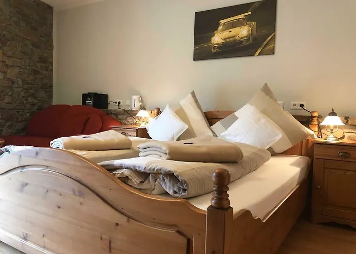 Zur Scheune בית הארחה 4*