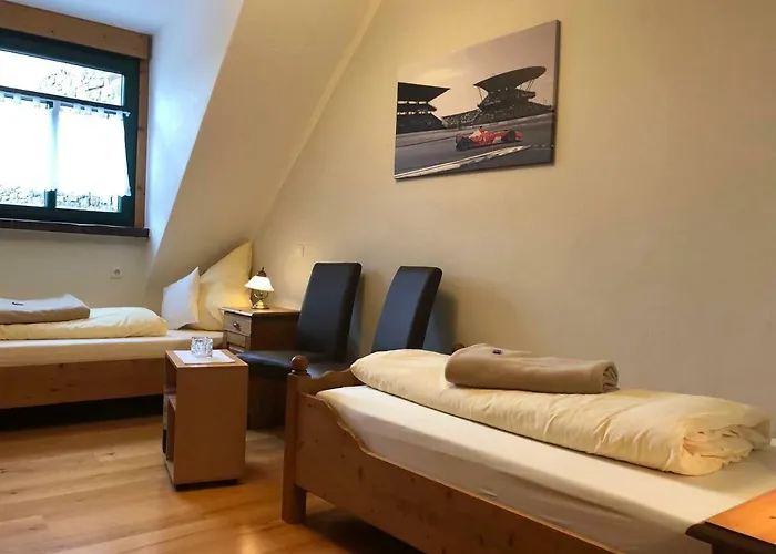 Zur Scheune בית הארחה 4*